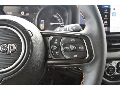 Used 2024 Jeep Wrangler Unlimited w/ Convenience Group image 22