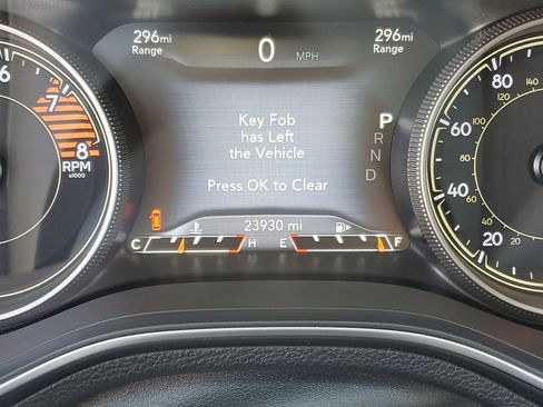 Used 2020 Jeep Cherokee Limited AWD/4WD image 10