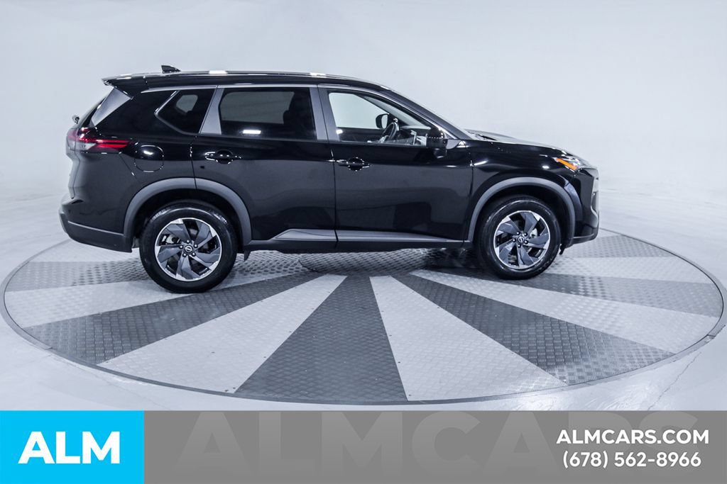 Used 2024 Nissan Rogue SV FWD image 11
