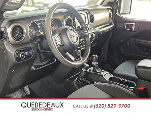 Used 2019 Jeep Wrangler Sport AWD/4WD image 10