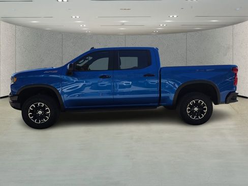 Used 2022 Chevrolet Silverado 1500 ZR2 w/ Technology Package image 6