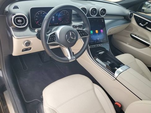 Used 2025 Mercedes-Benz C 300 4MATIC Sedan image 4