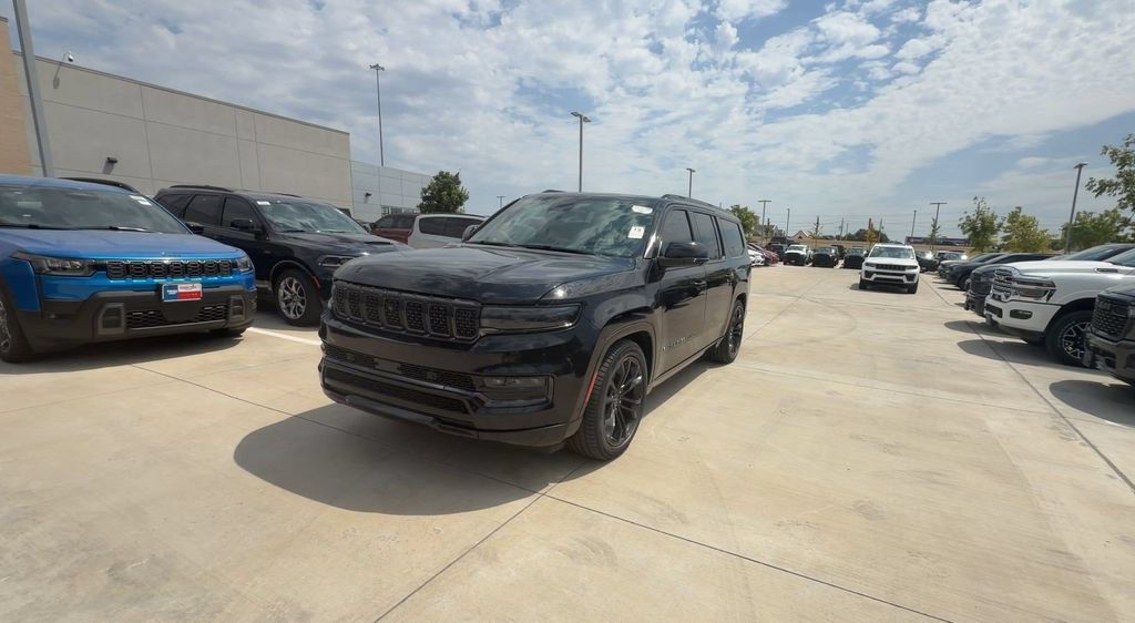 Used 2024 Jeep Grand Wagoneer L Series II w/ Quick Order Packagew 28T AWD/4WD image 2