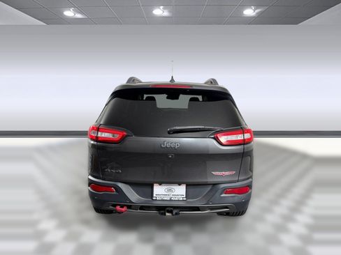 Used 2015 Jeep Cherokee Trailhawk w/ Comfort/Convenience Group AWD/4WD image 10