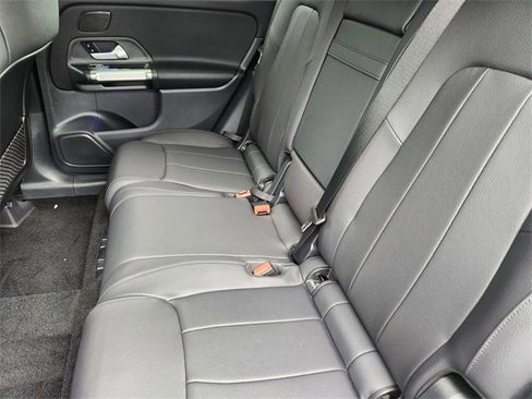 New 2026 Mercedes-Benz GLB 250 4MATIC image 12