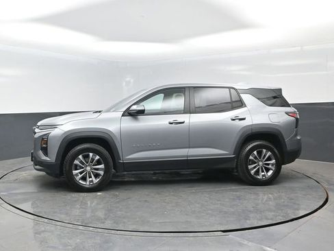 Used 2025 Chevrolet Equinox LT AWD/4WD image 4
