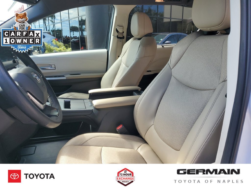 Used 2024 Toyota Sienna Limited FWD image 19