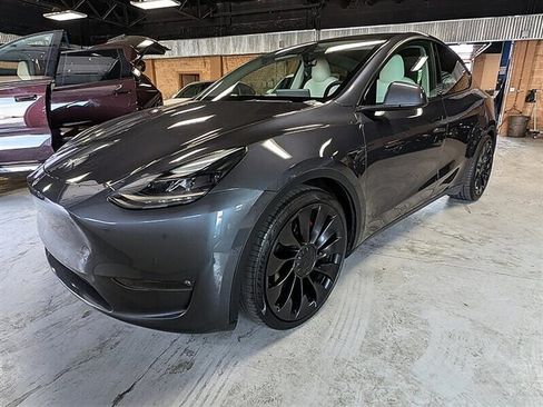 Used 2022 Tesla Model Y Performance AWD/4WD image 5