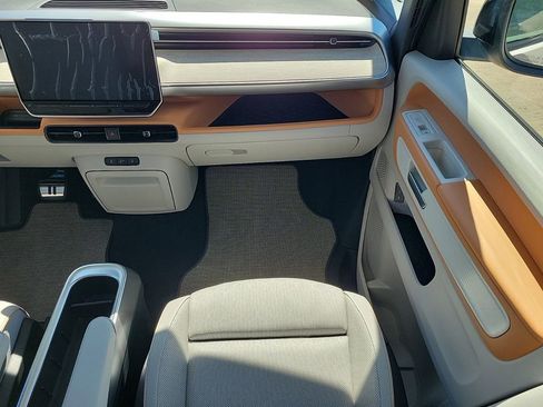 New 2025 Volkswagen ID. Buzz 1st Edition image 9