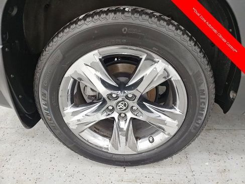Used 2017 Toyota Highlander Limited Platinum image 7