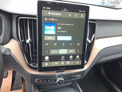 New 2026 Volvo XC60 B5 Plus w/ Climate Package AWD/4WD image 12