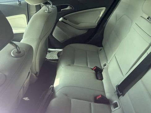 Used 2015 Mercedes-Benz GLA 250 image 7