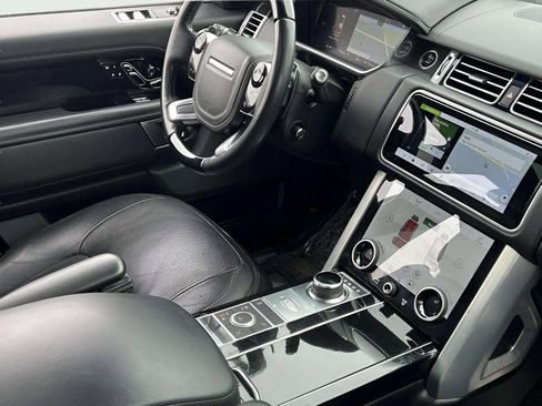 Used 2020 Land Rover Range Rover HSE image 3