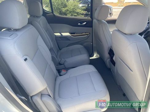 Used 2020 GMC Acadia SLE w/ Driver Convenience Package FWD image 12