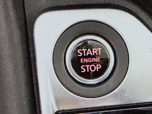 Used 2024 Nissan Sentra SV FWD image 21