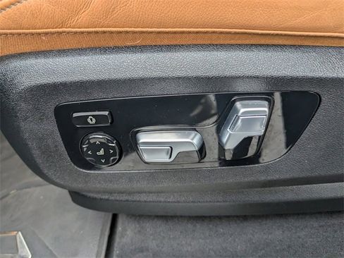 Used 2022 BMW X5 xDrive45e image 22