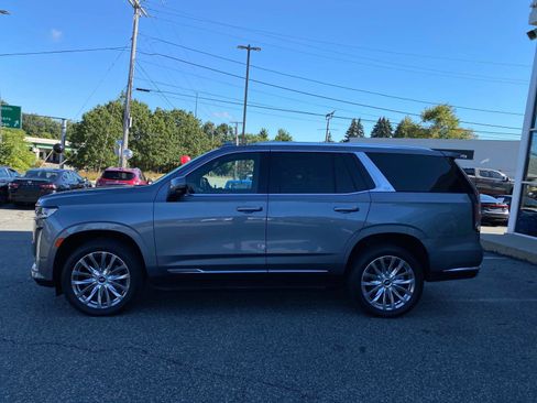 Used 2021 Cadillac Escalade Premium Luxury image 2