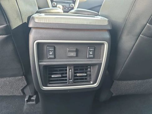Used 2018 Nissan Murano Platinum FWD image 21