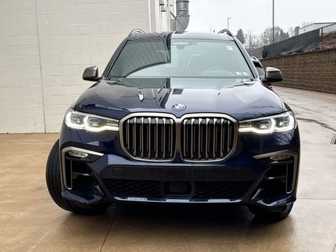 Used 2021 BMW X7 M50i image 2