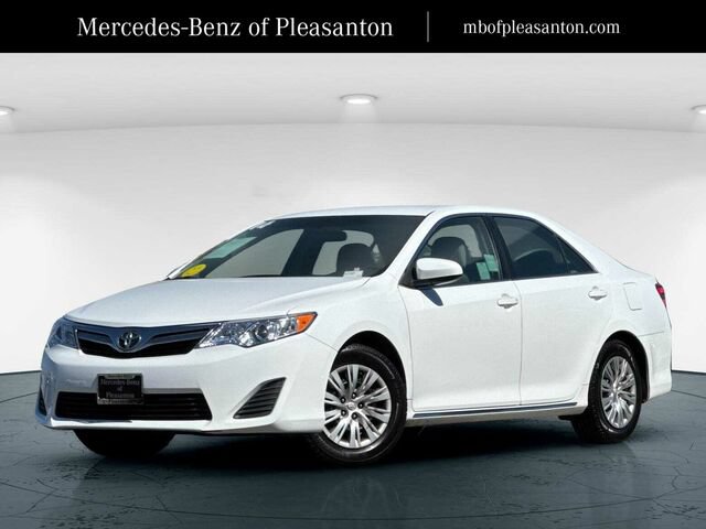 Used 2014 Toyota Camry LE FWD image 1