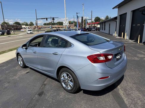 Used 2017 Chevrolet Cruze LT w/ Sun And Sound Package FWD image 3
