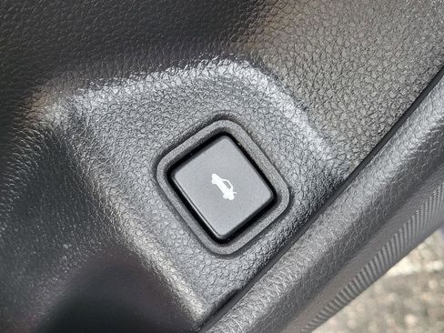 Used 2018 Honda Accord LX image 8