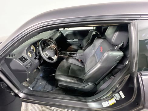 Used 2014 Dodge Challenger R/T RWD image 15