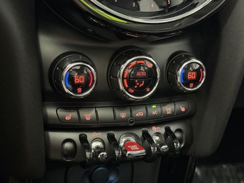 Used 2023 MINI Cooper 2-Door Hardtop FWD image 21
