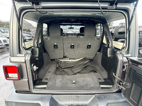 Used 2021 Jeep Wrangler Unlimited Sport image 29