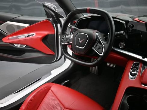 Used 2022 Chevrolet Corvette Stingray Premium Cpe w/ Z51 Performance Package RWD image 28