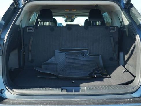 Used 2021 Toyota Highlander XLE image 20