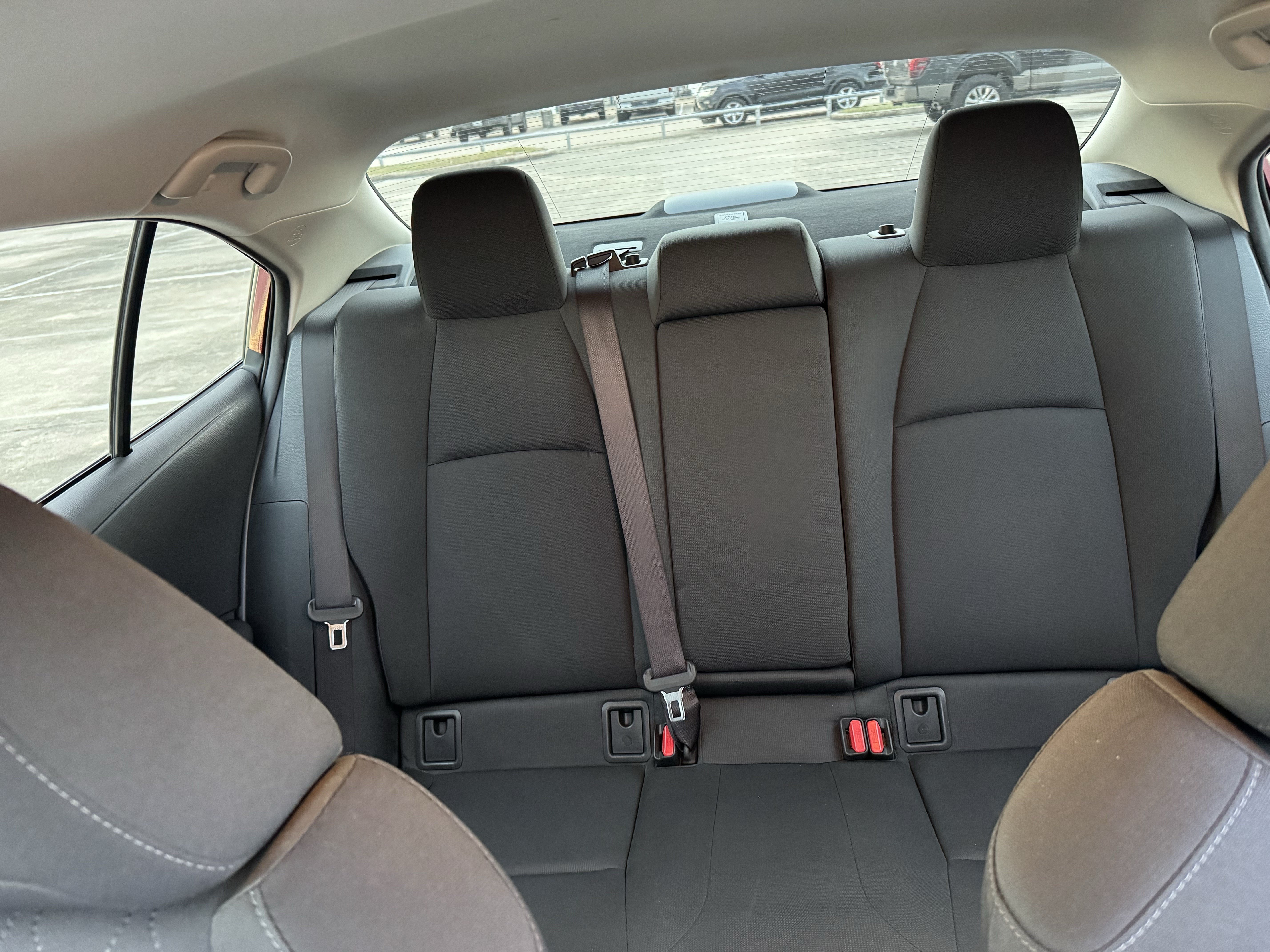 Used 2022 Toyota Corolla LE FWD image 19