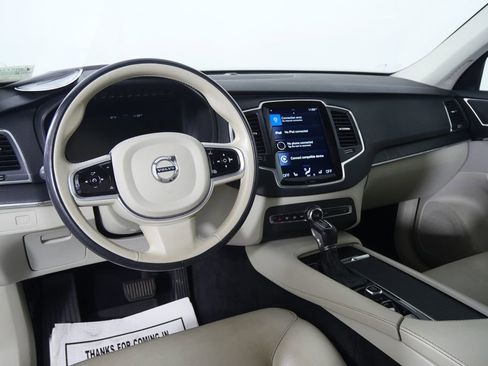 Used 2020 Volvo XC90 T5 Momentum w/ Protection Package FWD image 15