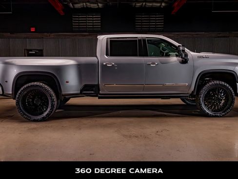 Used 2025 Chevrolet Silverado 3500 High Country w/ High Country Premium Package AWD/4WD image 11