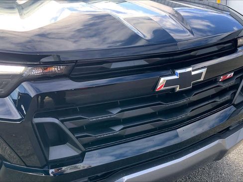 Certified 2024 Chevrolet Colorado Z71 w/ LPO, Dark Essentials Package image 31