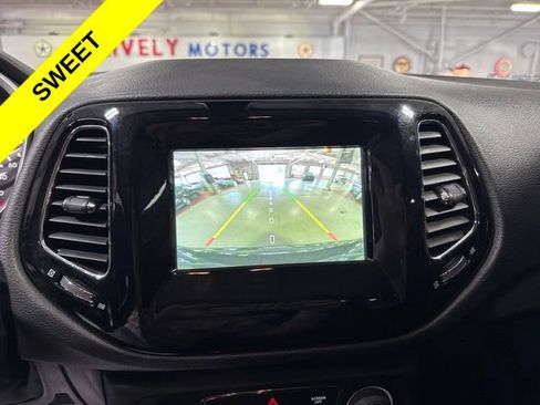 Used 2021 Jeep Compass Latitude AWD/4WD image 18