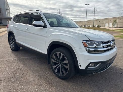 Used 2019 Volkswagen Atlas SEL Premium image 3
