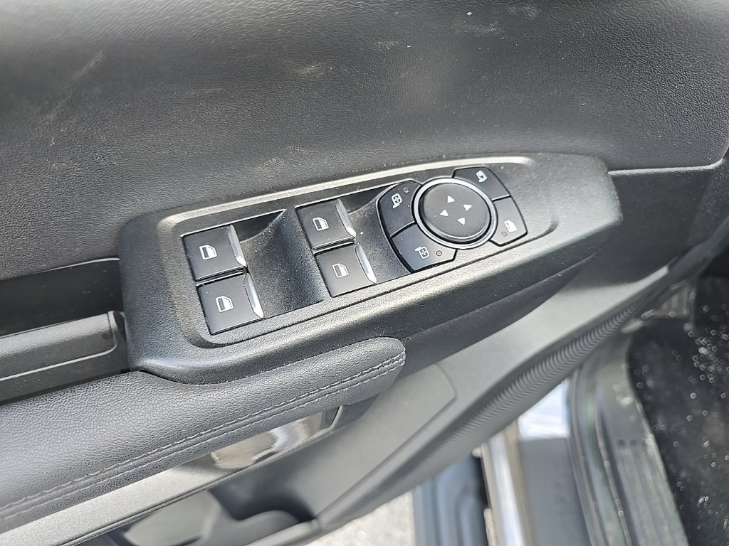 Used 2025 Ford Ranger Lariat w/ FX4 Off-Road Package AWD/4WD image 9