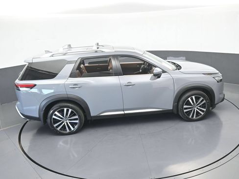Used 2024 Nissan Pathfinder Platinum AWD/4WD image 56