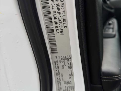 Used 2023 Jeep Grand Cherokee Altitude image 26