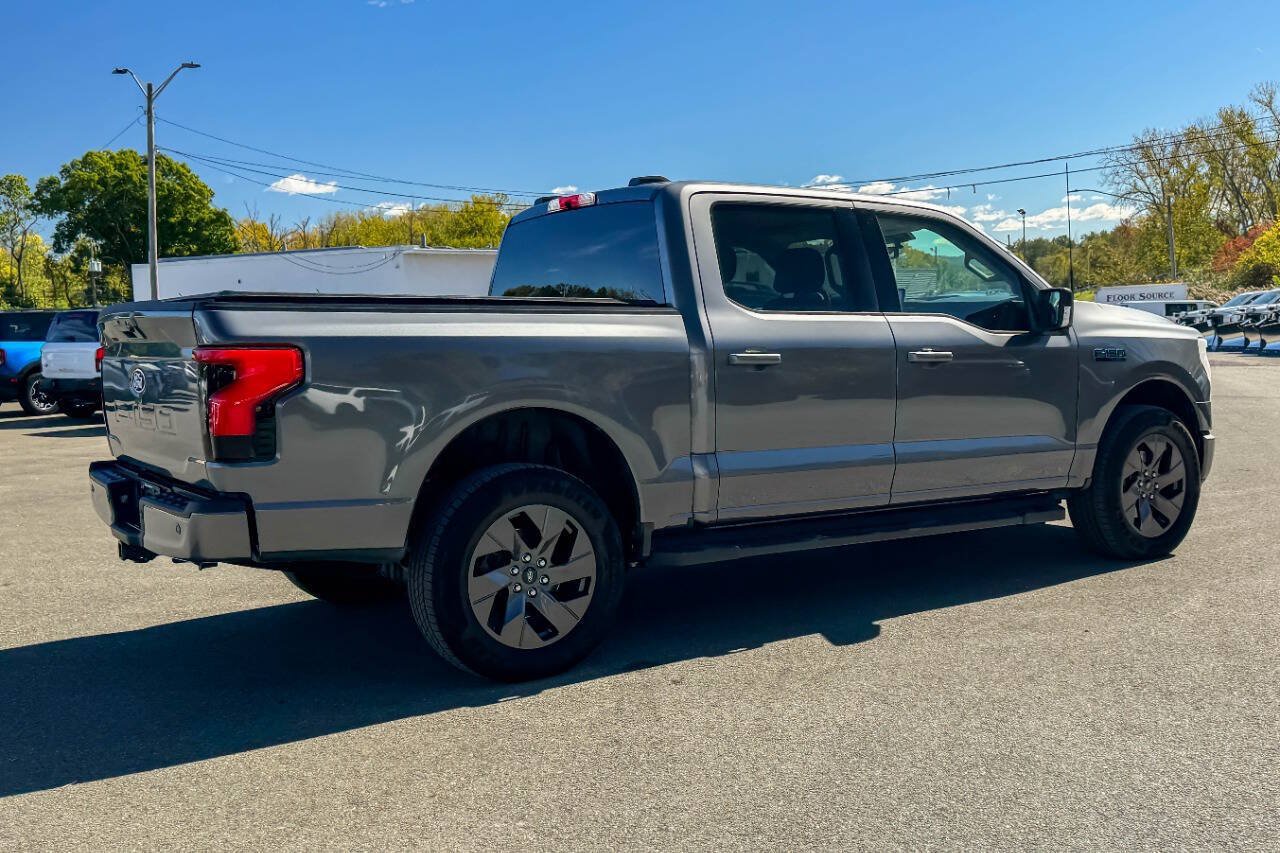 Used 2024 Ford F150 Lightning Flash AWD/4WD image 3