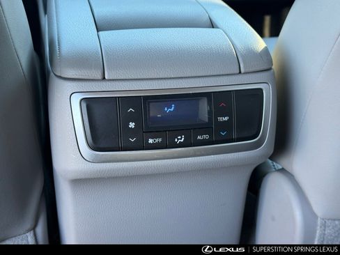 Used 2015 Toyota Highlander XLE image 28