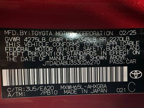 Used 2025 Toyota Prius XLE image 11