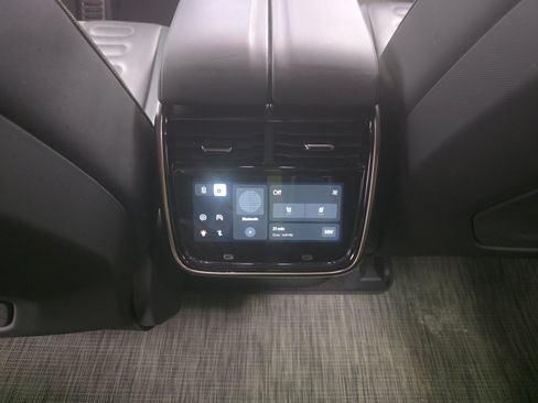 Used 2022 Rivian R1T Adventure AWD/4WD image 28