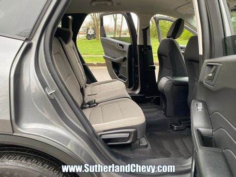 Used 2022 Ford Escape SE image 37