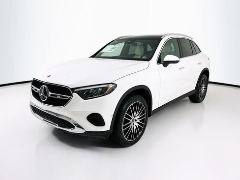 New 2026 Mercedes-Benz GLC 300 4MATIC image 3