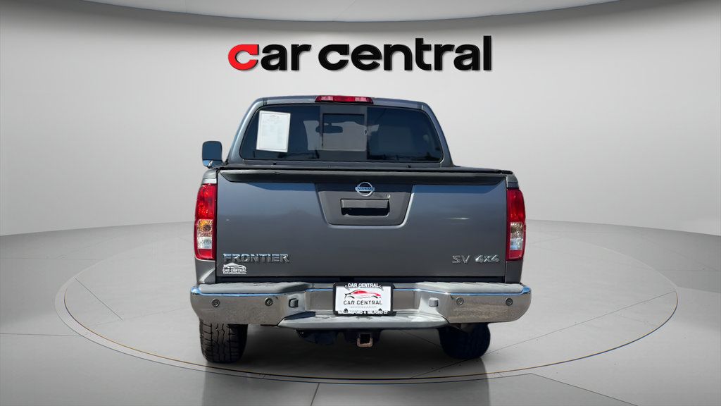 Used 2017 Nissan Frontier SV w/ SV Value Truck Package AWD/4WD image 4