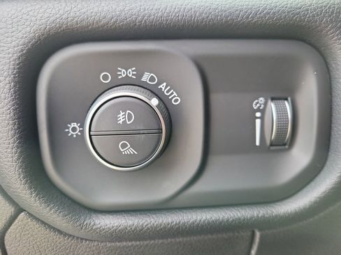 Used 2021 RAM 1500 Big Horn AWD/4WD image 21