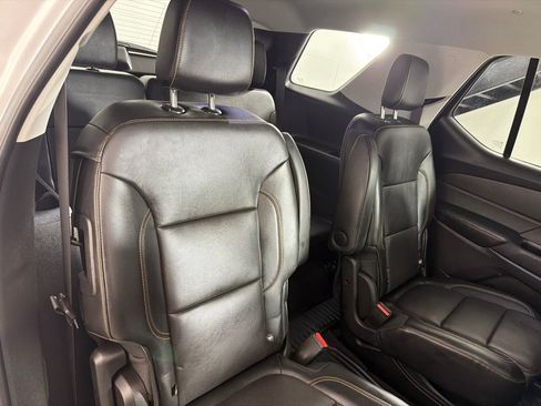 Used 2018 Chevrolet Traverse Premier w/ Driver Confidence II Package FWD image 24