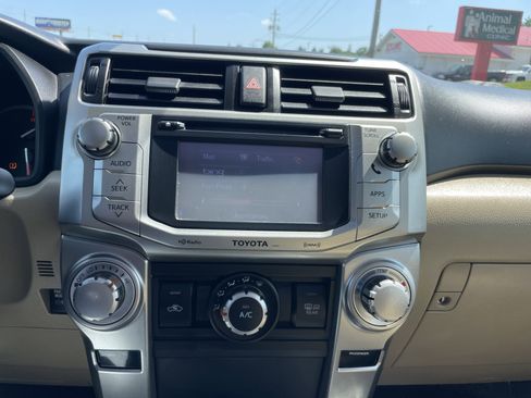 Used 2013 Toyota 4Runner SR5 image 18